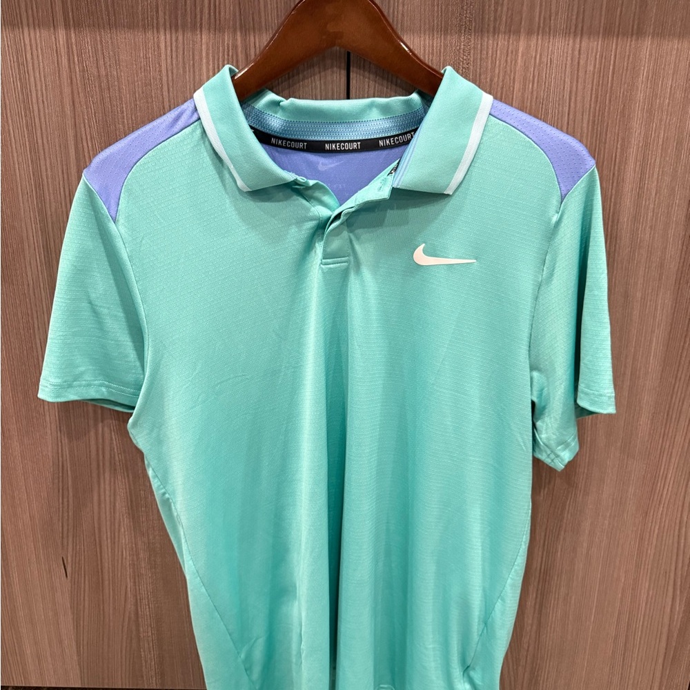🚨Nike Court Tennis Tee - Men’s Medium🚨